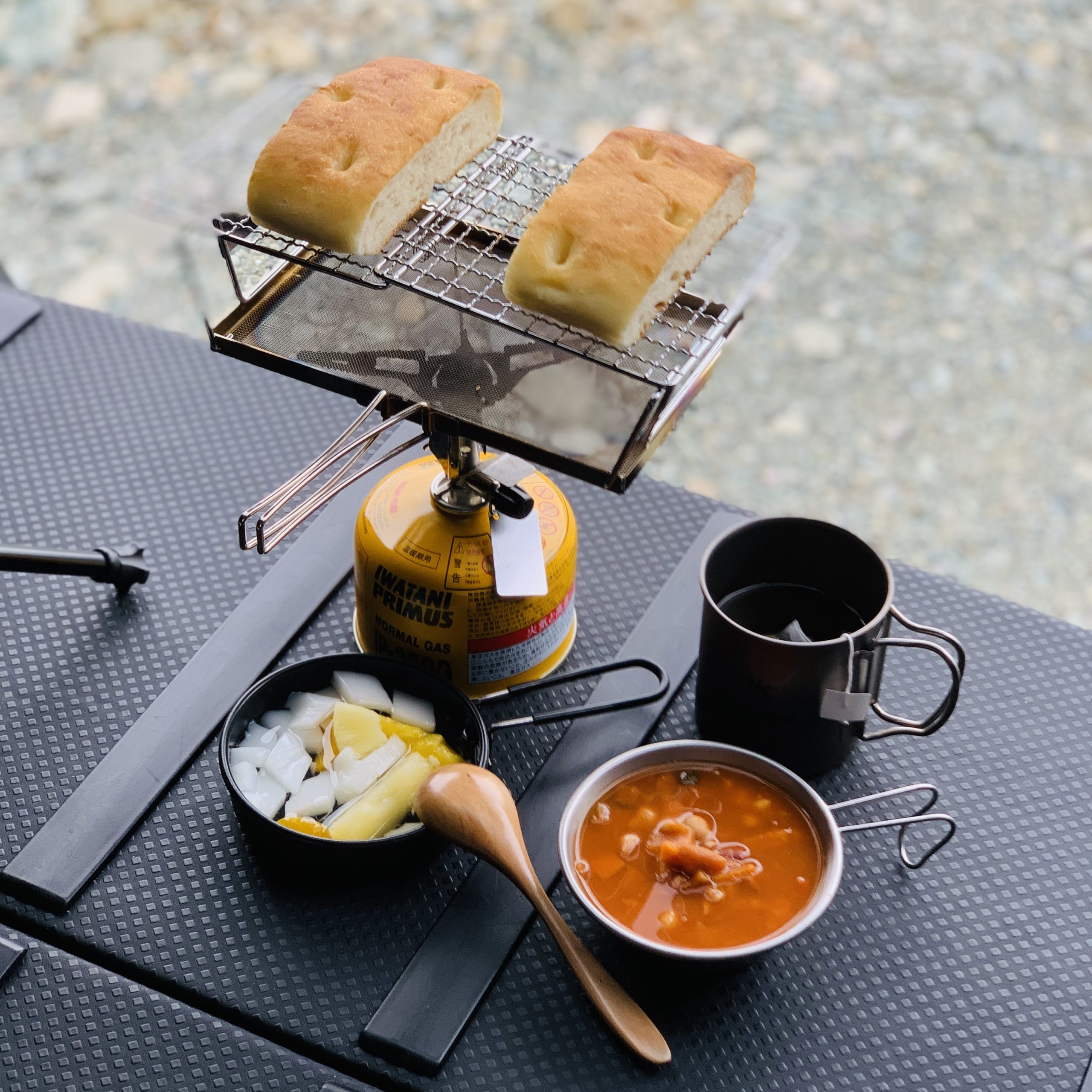 Fanマルチロースター ユニフレームの Fanマルチロースター を使ってみた パンを美味しく焼くだけでなくいろいろな料理に使えて便利 虫嫌いの車中泊キャンパー Fanマルチロースター ユニフレームの Fanマルチロースター を使ってみた パンを美味しく焼くだけでなくいろいろな料理に使えて便利 虫嫌いの車中泊キャンパー